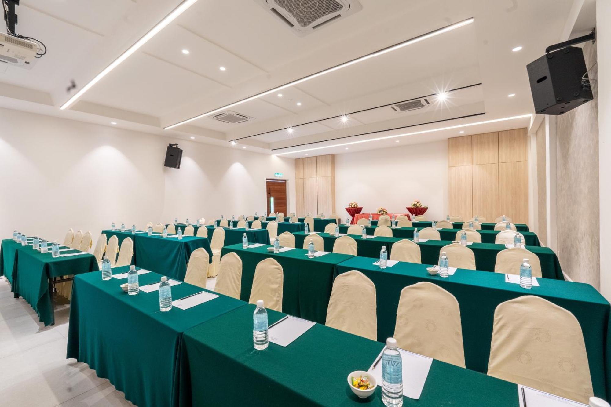 Victoria Garden Hotel Джорджтаун Экстерьер фото